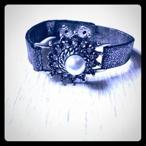 Gorgeous Faux Pearl Bracelet!!!